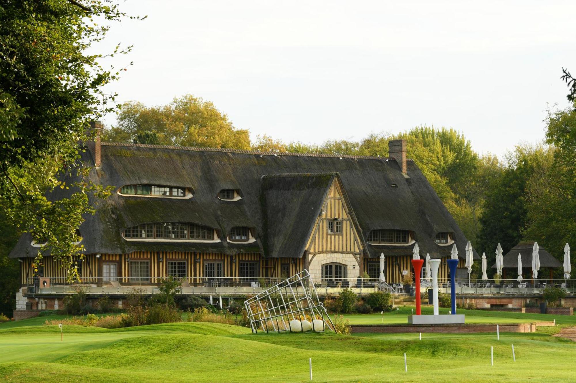 Отель Grand Slam Le Vaudreuil Экстерьер фото