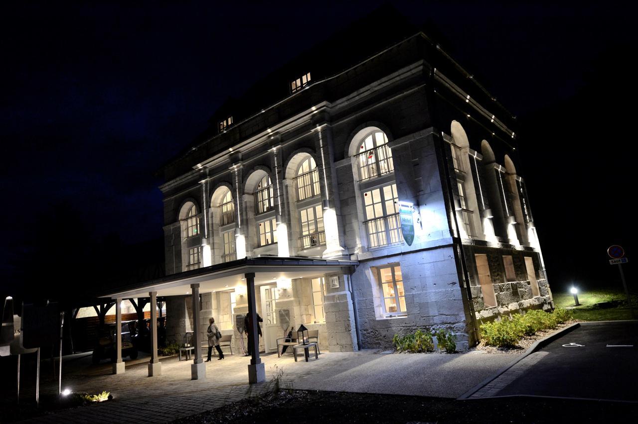 Отель Grand Slam Le Vaudreuil Экстерьер фото